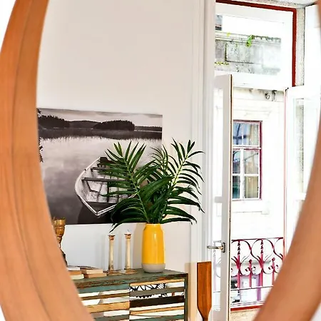 Liiiving In | Aliados Design Apartment