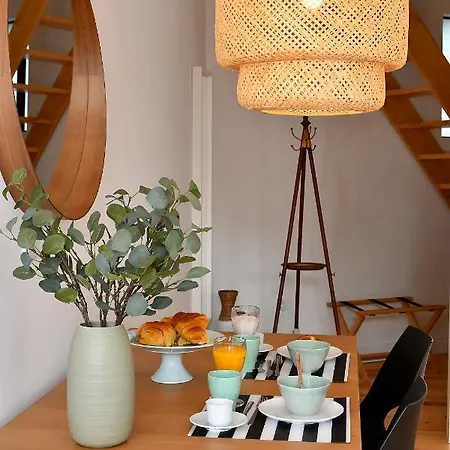Liiiving In | Aliados Design Apartment *