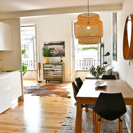 Liiiving In | Aliados Design Apartment